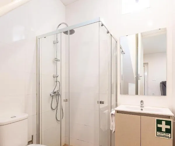 Guest house Downtown A Whole House Duplex Designed For Remote Work And Near Metro Lapa 3*