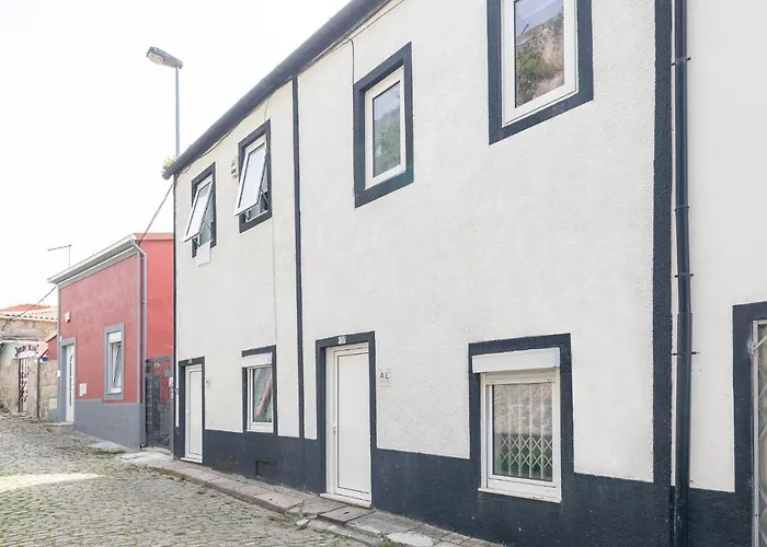 Downtown A Whole House Duplex Designed For Remote Work And Near Metro Lapa Porto